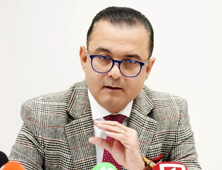 В последнее время между врачами и пациентами языковых проблем нет: глава Минздрава