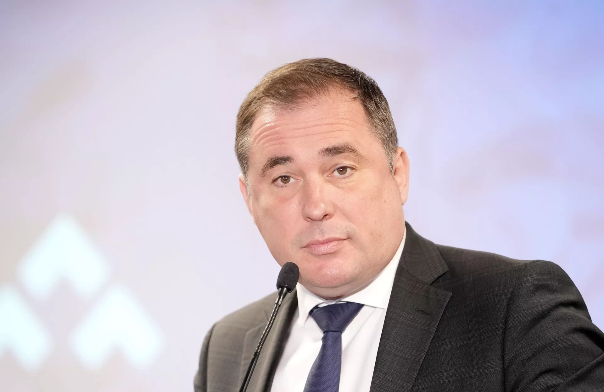 С Rail Baltica пора поднять белый флаг и признать — или этот проект, или пенсии. На всё денег нет: Дидзис Шмитс