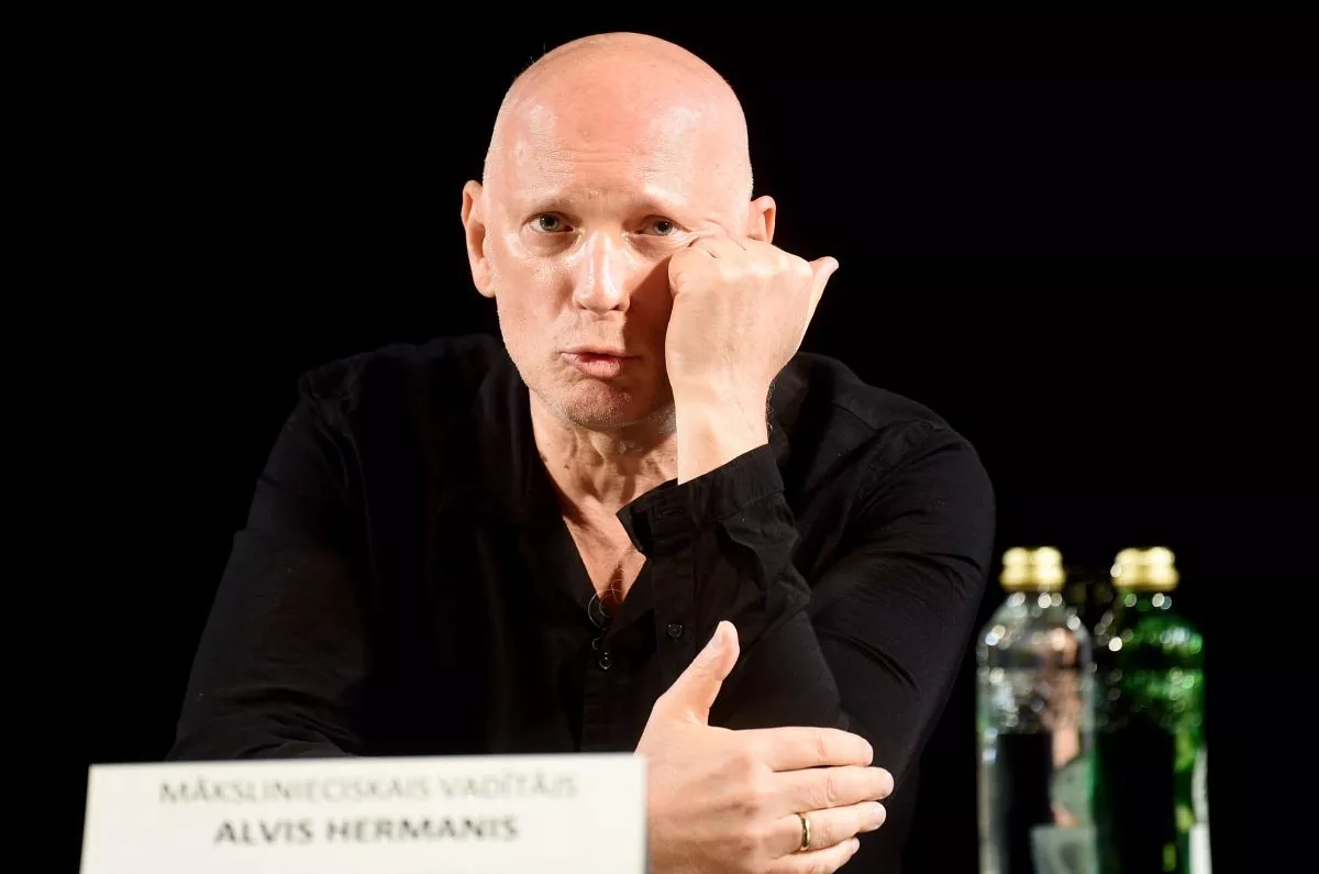 «Не упущу возможность слегка испортить вечер»: Херманис упрекнул Латвию в двуличности (ВИДЕО)