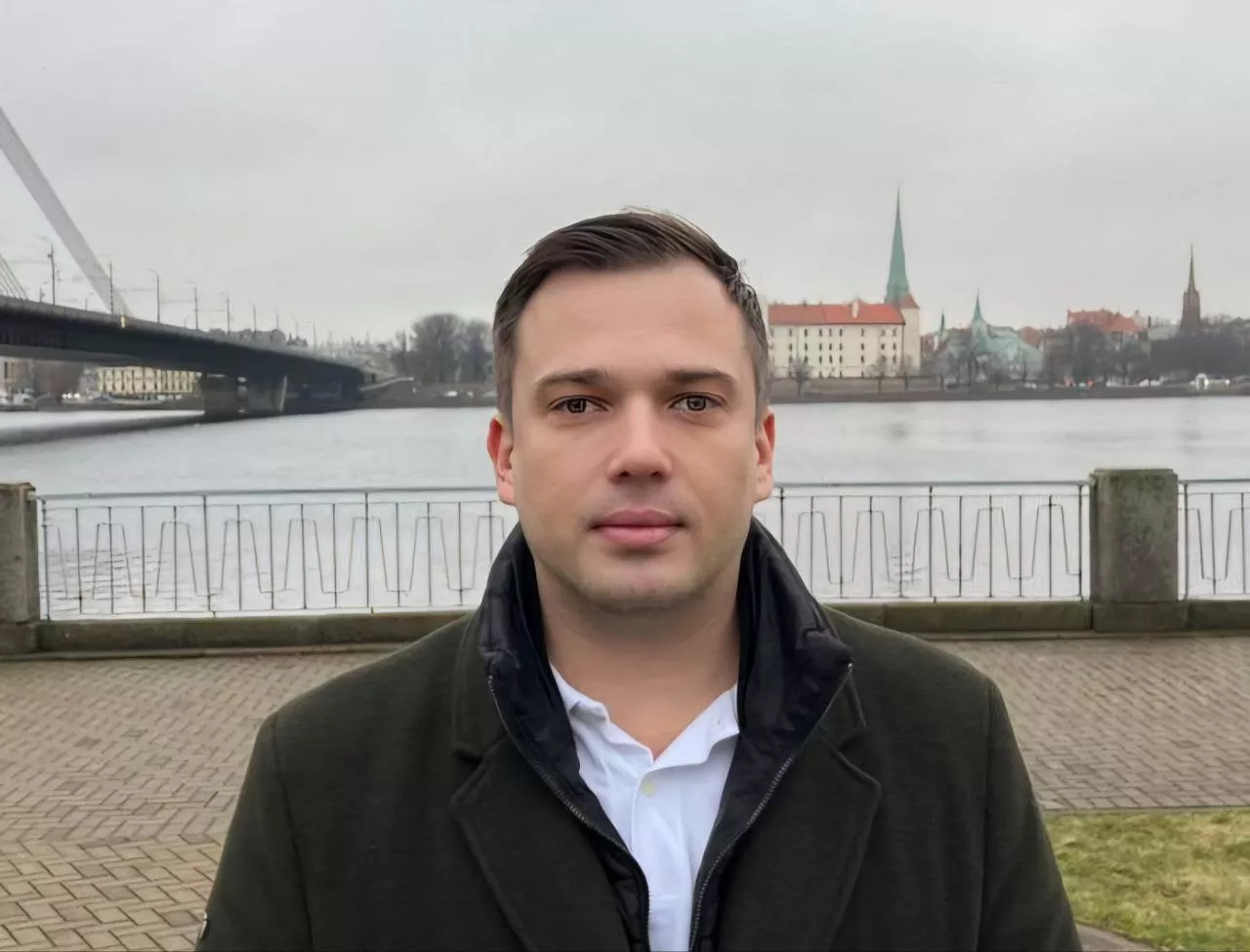 Андрей Козлов: русскоязычные никогда не оскорбляли памятник Свободы, как это сделали сегодня иностранные фанаты
