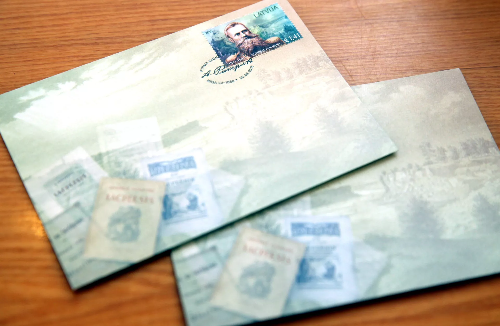 80 центов за конверт, вы серьёзно? Да, Latvijas Pasts не шутит