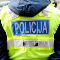 За мусор считают? Тут предлагают пойти поработать полицейским за 735 евро на руки — даже мы в шоке За мусор считают? Тут предлагают пойти поработать полицейским за 735 евро на руки — даже мы в шоке