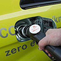 Топливный шок. Почти половина цены горючего — государственные налоги