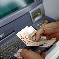 Наличными максимум 750 евро на счёт? Минфин вносит изменения