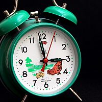 Европейцы против перевода времени на летнее и зимнее: когда ж остановимся?