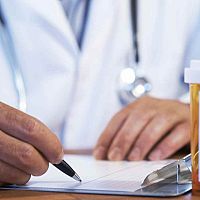 Большой кризис и бесконечные очереди: семейные врачи с тревогой ждут перехода на электронные направления