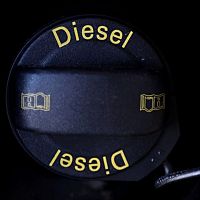 Топливные гиганты не пришли в эфир: зрители говорят о картеле заправщиков