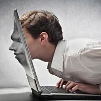 Приставка E- означает: у айтишников руки росли из Э-того места: теперь е-система зависла у судей