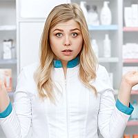 «Кто может прожить на такую зарплату?» Вакансия аптеки вызвала волну критики