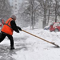 Когда пойдёт снег: кто обязан чистить дороги и тротуары?