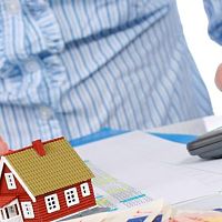 В Лудзе инвалида лишают дома за долг по NĪN в 250 евро: опасный прецедент В Лудзе инвалида лишают дома за долг по NĪN в 250 евро: опасный прецедент