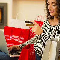 Играют на патриотизме: как торговцы из Китая вводят в заблуждение клиентов в Латвии