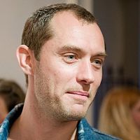 «Кремлёвский волшебник»: пропаганда или… Латвийские продюсеры готовы судиться с французской газетой