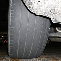 Последний шанс: в шиномонтажных резко выросли очереди на смену летней резины Последний шанс: в шиномонтажных резко выросли очереди на смену летней резины