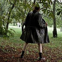 Снял трусы и всё показал: пожилой мужчина шокировал детей и взрослых