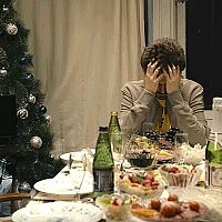 Свыше 54% латвийцев перед новогодними праздниками испытывают тревогу: почему?