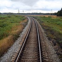 «В поезд можно погрузить сотни солдат»: о сносе железной дороги в Россию — за и против «В поезд можно погрузить сотни солдат»: о сносе железной дороги в Россию — за и против