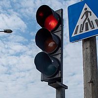 «Узаконенный грабеж!» Водителей просто загоняют в «ловушку» у светофора