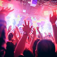 «Люди имеют право на покой»: шумные заведения заставят уменьшить громкость