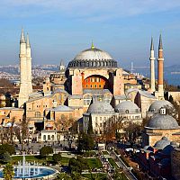 Смерть семьи от отравления в Стамбуле: это был не единственный случай