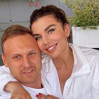 «Хватить упоминать имя Янисы Тиммы»: Седокова купается в мужском внимании «Хватить упоминать имя Янисы Тиммы»: Седокова купается в мужском внимании