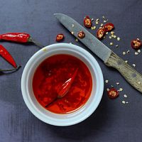 С помидорами и красителями: что нам продают под видом аджики? С помидорами и красителями: что нам продают под видом аджики?
