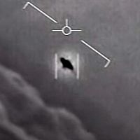 «Они существуют»: сенсационные слова Обамы побудили Трампа рассекретить материалы военных об НЛО