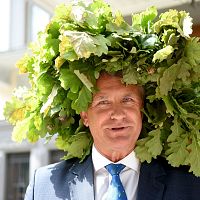 С клиентами только на государственном: депутаты поддержали законопроект Пунтулиса