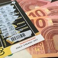 Подарок от бабушки изменил жизнь: 250 тысяч евро на Рождество