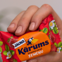 Женщина в шоке от цены на сырок «Карумс» в Литве (ФОТО)