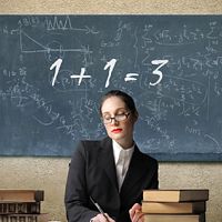 Учителя тоже устают под конец года: соцсети о массе «неправильных» оценок