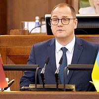 Раздают гранты пачками: 60% бюджета Министерства климата уходит на дотации Раздают гранты пачками: 60% бюджета Министерства климата уходит на дотации