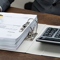 Контракты уже расторгают, а чиновников отстраняют: эпопея с IT закупками