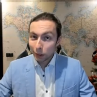 «А они там, к сожалению, хороши»: бежавшего в Россию блогера Фёдорова уводили из шоу Соловьёва