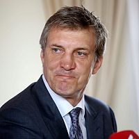 И все довольны? Хоккейный тренер Озолиньш должен выплатить бывшей жене 650 тысяч евро