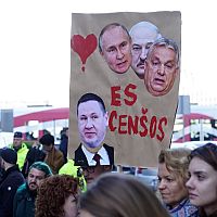 Тот прокремлевский, этот прокремлевский… А пролатвийские то вообще остались? Тот прокремлевский, этот прокремлевский… А пролатвийские то вообще остались?