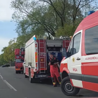 Спаслись из огня. Отец с сыновьями почти голые выпрыгнули из окна горящего дома