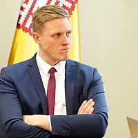 Домбрава сдал назад: в кричать «Спасите! Помогите!» по-русски можно Домбрава сдал назад: в кричать «Спасите! Помогите!» по-русски можно
