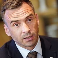 «Правда скучна»: Стакис оправдывается за стоимость часов