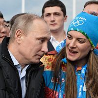 На Елену Исинбаеву подали в суд из-за элитных квартир в Москве: спортсменка набрала жилья и долгов