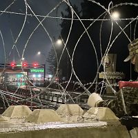 А о водителях подумали? Латвия тоже готова закрыть границу с Белоруссией