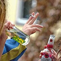 Зачем подростки режут руки? Таких случаев стало в десять раз больше