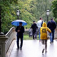 Jaunajā darba nedēļā lietus gaidāms visā valsts teritorijā