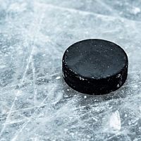 В Вильнюсе скончался подросток: пострадал на хоккейной тренировке