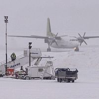 В аэропортах Европы возникают гигантские очереди: причина — новая система пограничного контроля