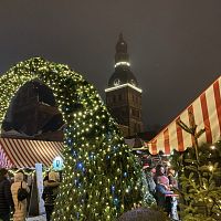 На Домской 1500 евро за место: всё меньше ремесленников стремится на Рождественский базарчик