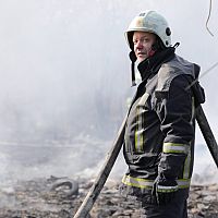 Горели многоэтажки: за сутки из огня спасены 13 человек, кролик и собака