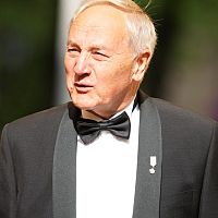 Человек старой закалки: у Берзиньша спросили, не хочет ли он принять участие в шоу знакомств Человек старой закалки: у Берзиньша спросили, не хочет ли он принять участие в шоу знакомств