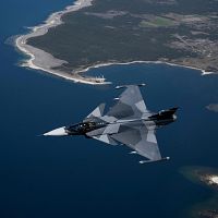 Министр обороны признал ошибку после переполоха из-за истребителей над Ригой Министр обороны признал ошибку после переполоха из-за истребителей над Ригой