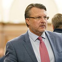 С «Единством» и «Стабильности!» — нет, с Нацобъединением — да: Шлесерс назвал потенциальных партнёров С «Единством» и «Стабильности!» — нет, с Нацобъединением — да: Шлесерс назвал потенциальных партнёров